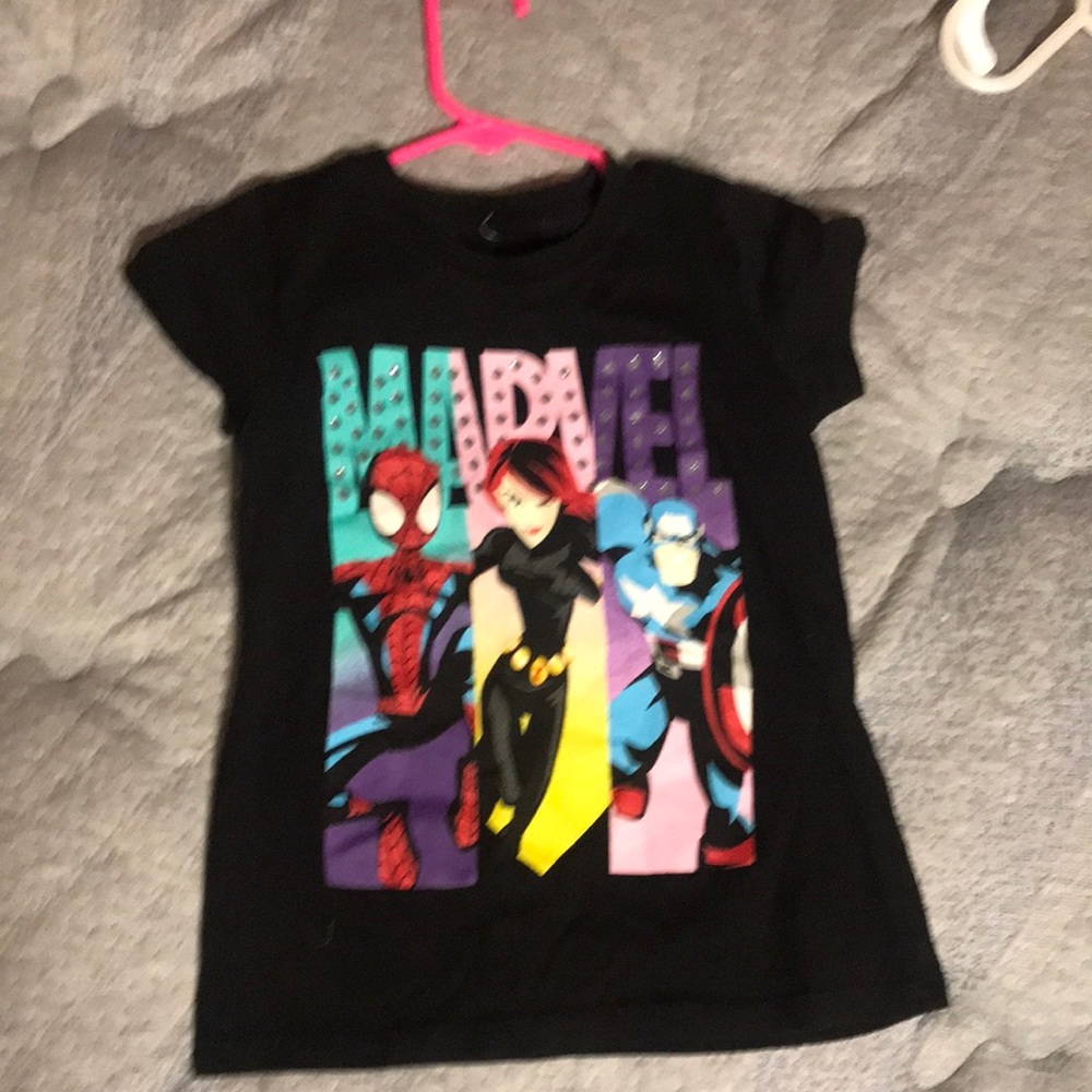 Marvel girls tee size 4-5 ⭐️